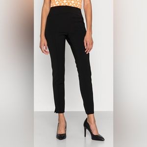 Marciano by Guess Moxie Women’s High Rise Skinny Pant. Jet Black. Size 2. NWT.